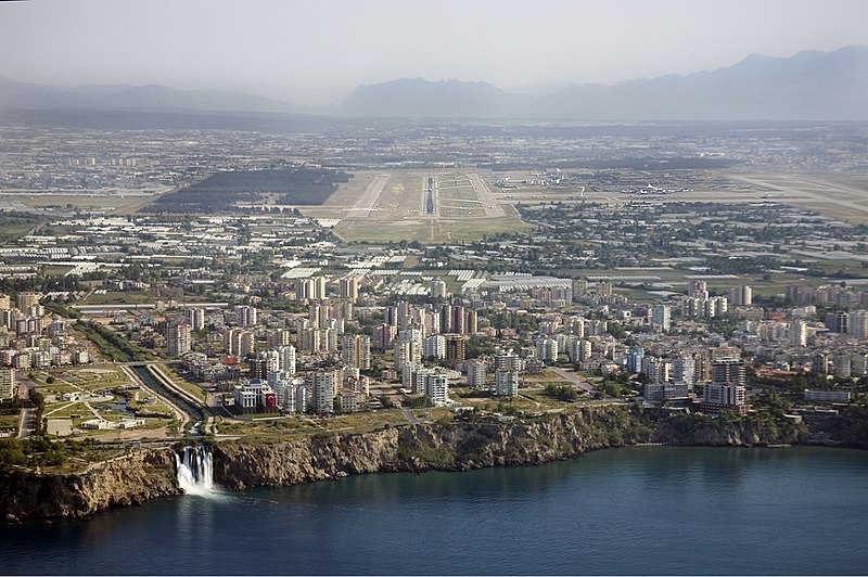 sân bay quốc tế nằm tại Thổ Nhĩ Kì